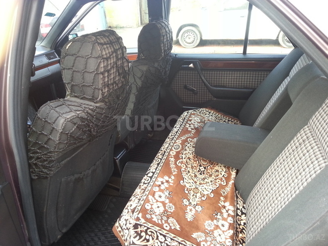Mercedes E 220 1995, 230,325 km - 2.2 l - Bakı