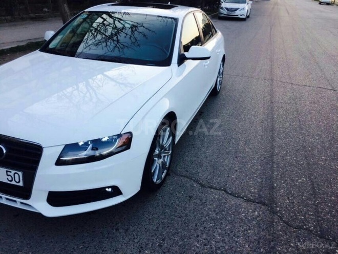Audi A4 2011, 136,000 km - 2.0 л - Bakı