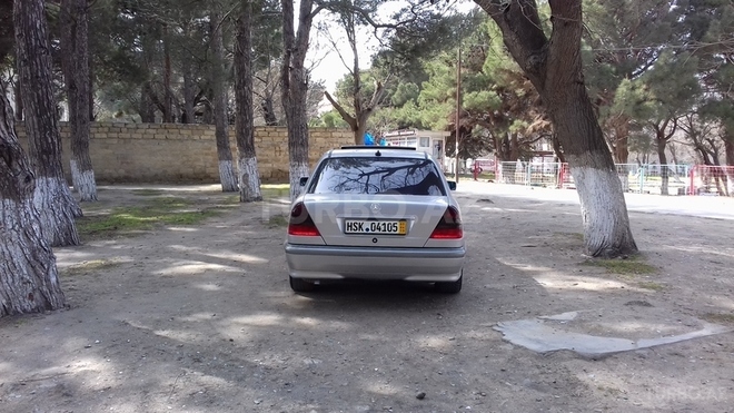 Mercedes C 180 1999, 228,000 km - 1.8 l - Sumqayıt