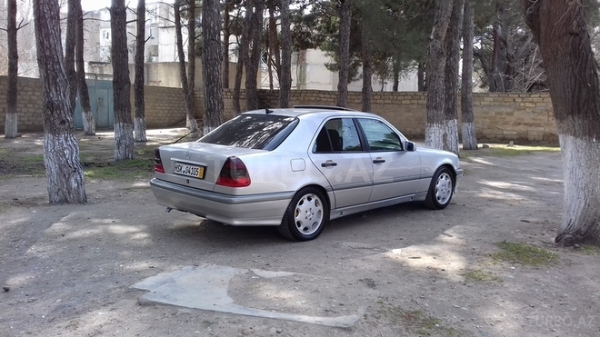 Mercedes C 180 1999, 228,000 km - 1.8 l - Sumqayıt