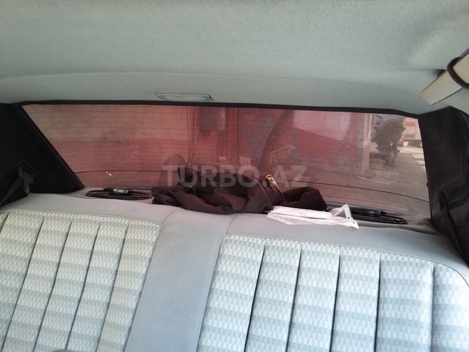 Mercedes E 250 1989, 25,000 km - 0.3 l - Bakı