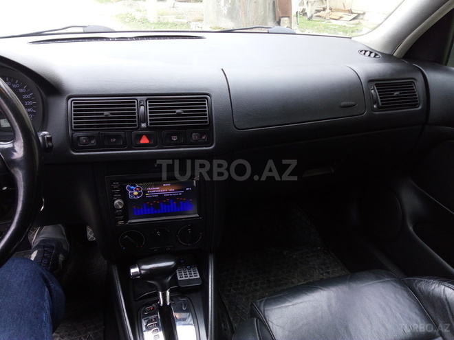 Volkswagen Golf 2001, 156,800 km - 2.0 l - Zərdab
