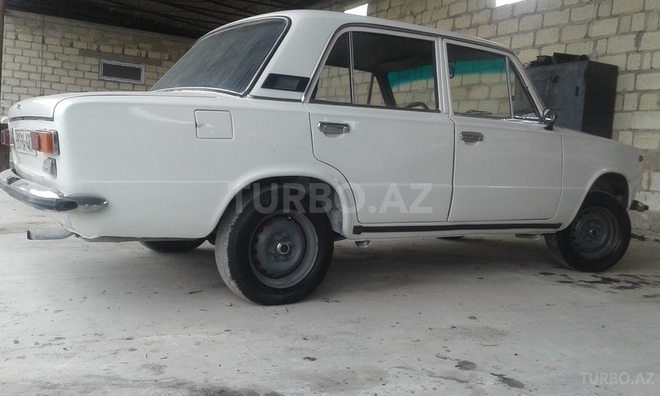 LADA (VAZ) 21011 1978, 300,000 km - 1.3 л - Ucar