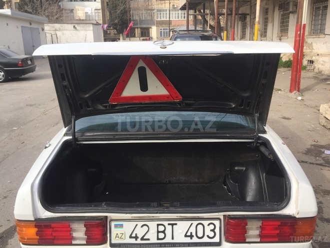 Mercedes 190 1990, 250,000 km - 1.8 l - Bakı