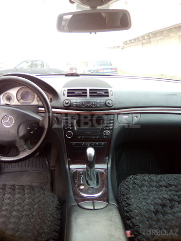 Mercedes E 220 2005, 170,000 km - 2.2 l - Bakı