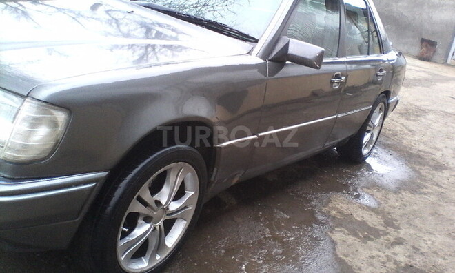 Mercedes E 200 1991, 240,000 km - 2.0 л - Cəlilabad