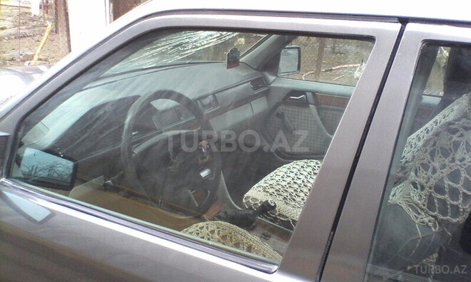 Mercedes E 200 1991, 240,000 km - 2.0 л - Cəlilabad