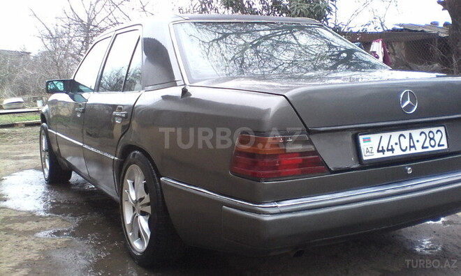 Mercedes E 200 1991, 240,000 km - 2.0 л - Cəlilabad