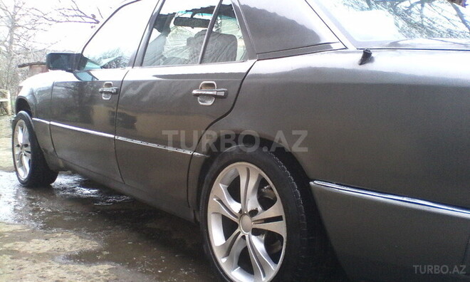 Mercedes E 200 1991, 240,000 km - 2.0 л - Cəlilabad