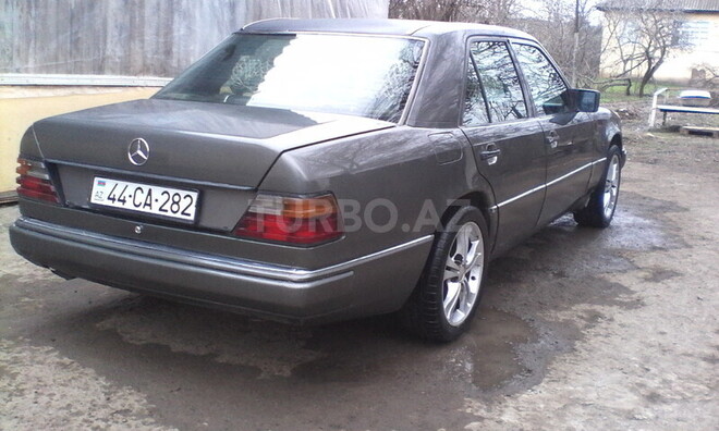 Mercedes E 200 1991, 240,000 km - 2.0 л - Cəlilabad