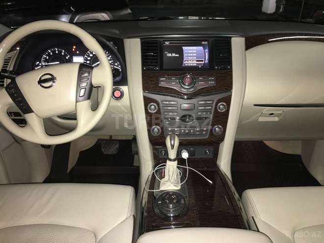 Nissan Patrol 2011, 98,753 km - 5.6 л - Bakı