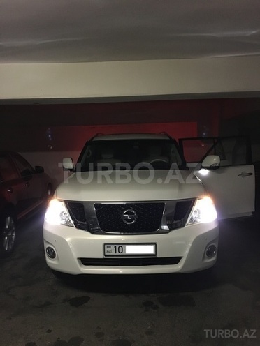 Nissan Patrol 2011, 98,753 km - 5.6 л - Bakı