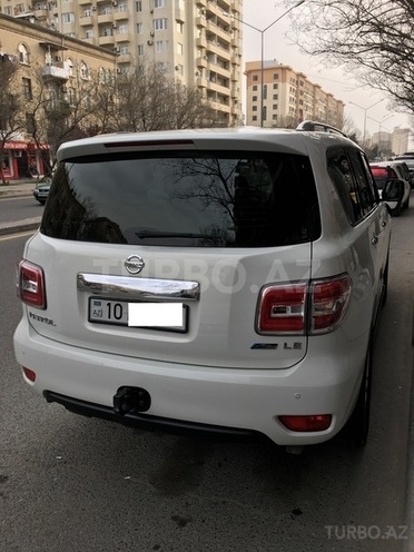 Nissan Patrol 2011, 98,753 km - 5.6 л - Bakı