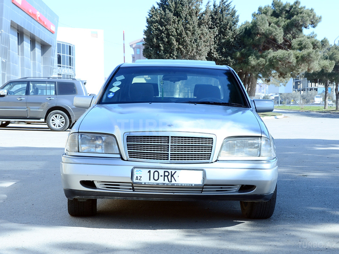 Mercedes C 220 1995, 290,000 km - 2.0 l - Bakı