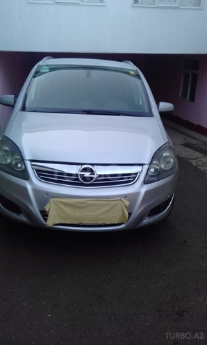 Opel Zafira 2009, 14,200 km - 1.9 l - Qusar