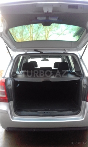 Opel Zafira 2009, 14,200 km - 1.9 l - Qusar
