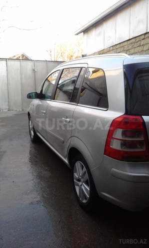 Opel Zafira 2009, 14,200 km - 1.9 l - Qusar