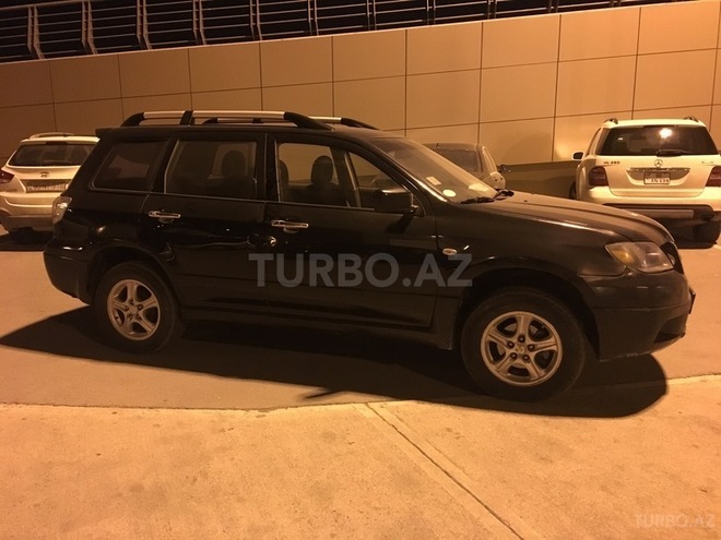 Mitsubishi Outlander 2003, 246,000 km - 2.4 l - Bakı