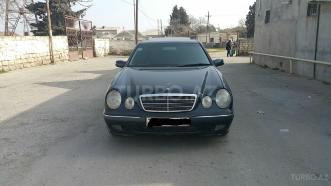 Mercedes E 240 2001, 208,420 km - 2.6 l - Bakı