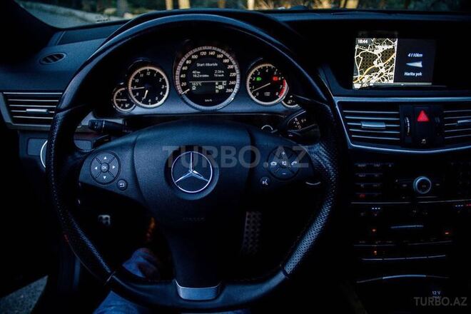 Mercedes E 350 2010, 99,000 km - 3.5 l - Bakı