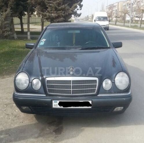 Mercedes E 220 1999, 252,065 km - 2.2 l - Bakı