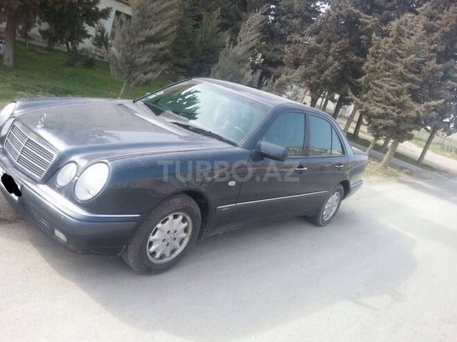 Mercedes E 220 1999, 252,065 km - 2.2 l - Bakı