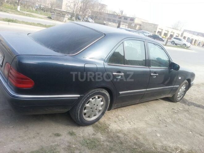 Mercedes E 220 1999, 252,065 km - 2.2 l - Bakı