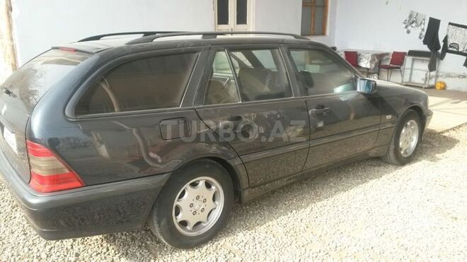 Mercedes C 180 1998, 208,000 km - 1.8 l - Gəncə