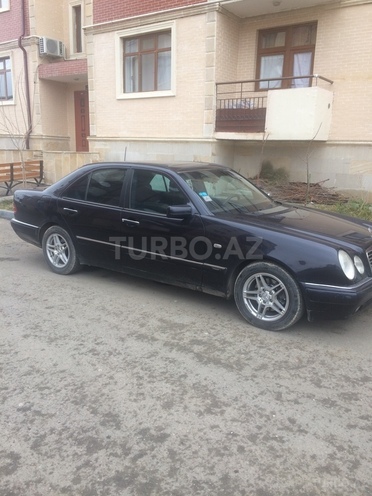 Mercedes E 280 1996, 200,000 km - 2.8 l - Gəncə