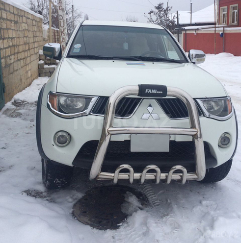 Mitsubishi L200 2007, 151,000 km - 2.5 л - Quba