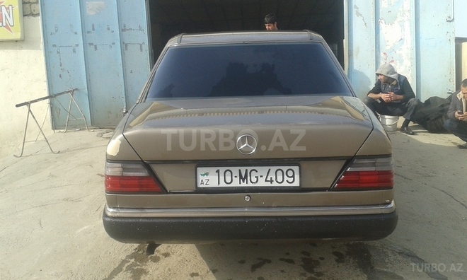 Mercedes E 200 1990, 157,554 km - 2.0 l - Sumqayıt