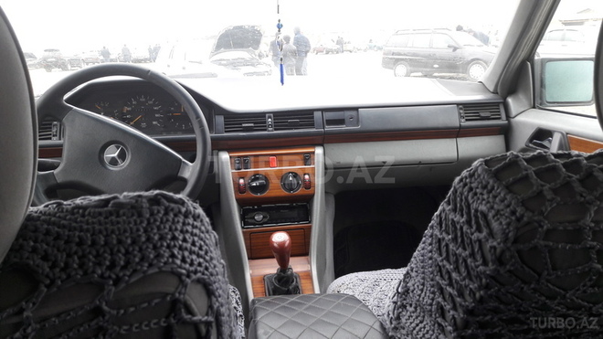 Mercedes E 200 1991, 250,000 km - 2.0 l - Bakı