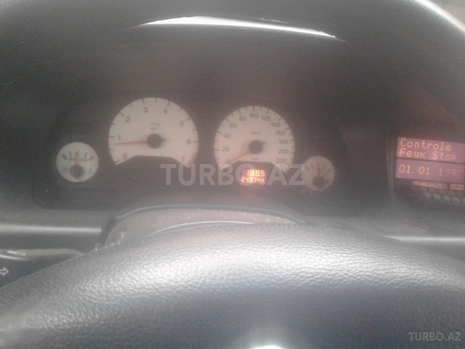 Opel Zafira 2001, 243,000 km - 2.2 l - Quba