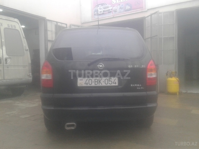 Opel Zafira 2001, 243,000 km - 2.2 l - Quba