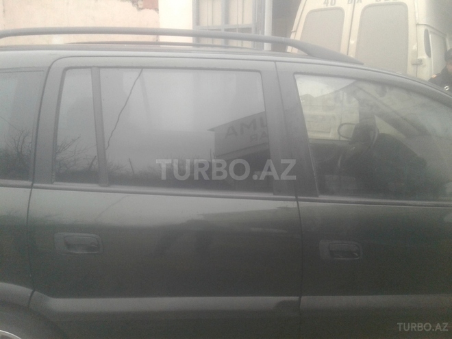 Opel Zafira 2001, 243,000 km - 2.2 l - Quba