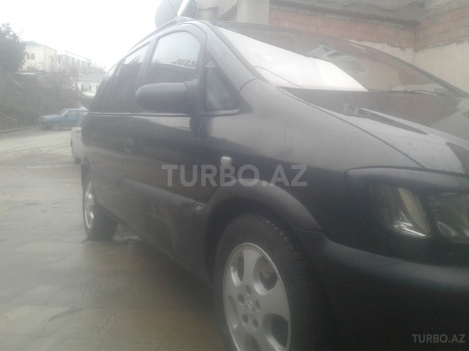 Opel Zafira 2001, 243,000 km - 2.2 l - Quba