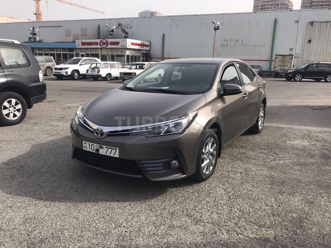 Toyota Corolla 2016, 18,000 km - 1.6 l - Bakı