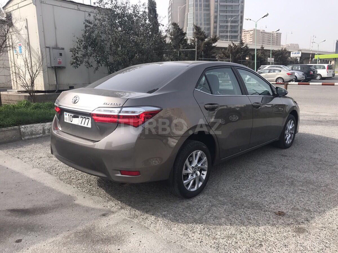 Toyota Corolla 2016, 18,000 km - 1.6 l - Bakı