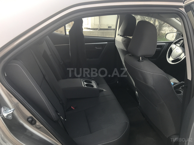 Toyota Corolla 2016, 18,000 km - 1.6 l - Bakı