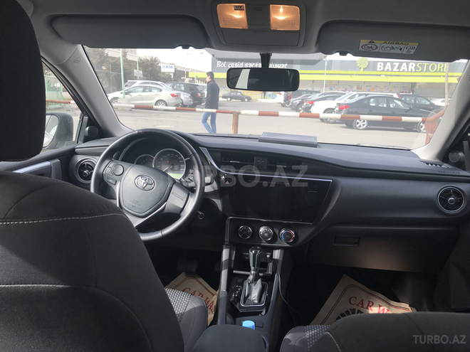 Toyota Corolla 2016, 18,000 km - 1.6 l - Bakı