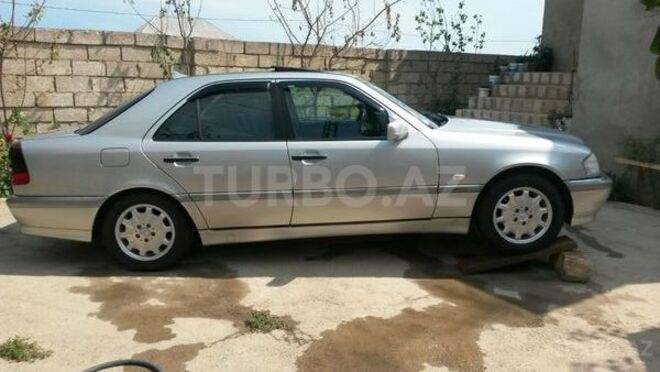 Mercedes C 180 2000, 239,000 km - 1.8 л - Bakı