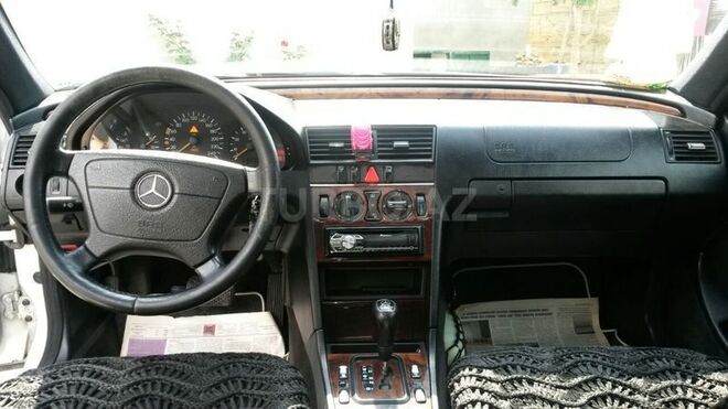 Mercedes C 180 2000, 239,000 km - 1.8 л - Bakı