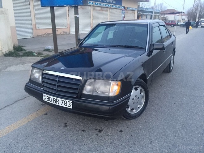 Mercedes E 220 1994, 320,000 km - 2.2 l - Sumqayıt