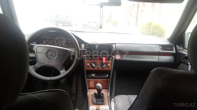 Mercedes E 220 1994, 400,000 km - 2.2 l - Bakı