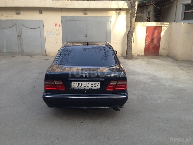 Mercedes E 220 2000, 248,000 km - 2.2 l - Bakı