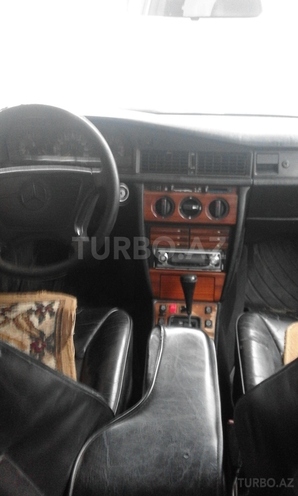 Mercedes 190 1992, 25,000 km - 2.0 l - Cəlilabad