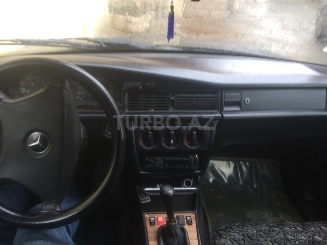 Mercedes 190 1992, 270,000 km - 1.8 л - Bakı