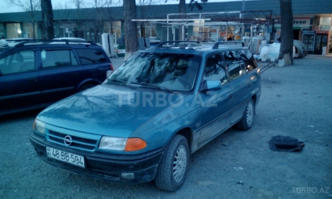 Opel Astra 1992, 300,000 km - 1.8 l - Oğuz