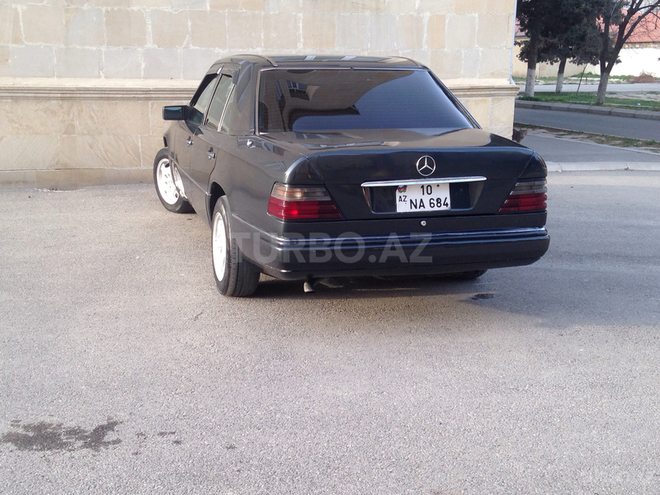 Mercedes E 230 1992, 390,123 km - 2.3 l - Bakı