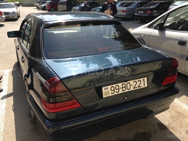 Mercedes C 240 1998, 223,400 km - 2.4 l - Bakı